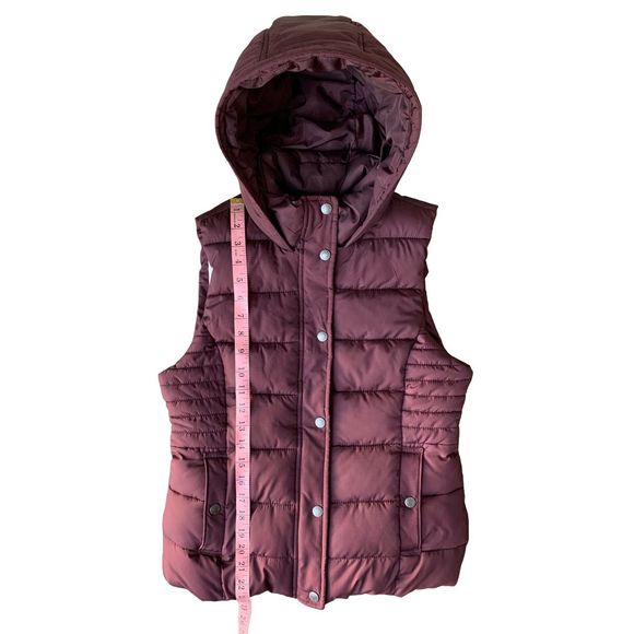 Abercrombie & Fitch Maroon Puffer Vest - Picture 12 of 13